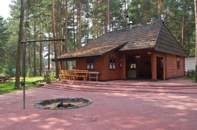 Centrum Szkolenia I Rekreacji Krasnobród エクステリア 写真